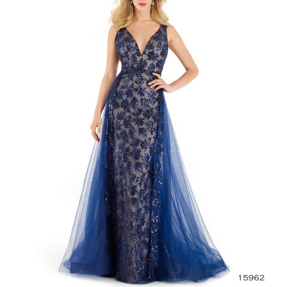 Morrell Maxie Formal Navy Blue Gown size 4